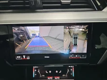 Audi e-tron Sportback 55 300 kW Business in Taifungrau Metallic