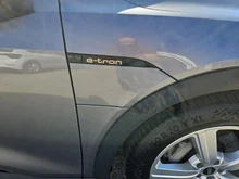 Audi e-tron Sportback 55 300 kW Business in Taifungrau Metallic