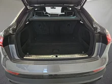 Audi e-tron Sportback 55 300 kW Business in Taifungrau Metallic