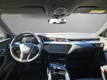 Audi e-tron Sportback 55 300 kW Business in Taifungrau Metallic