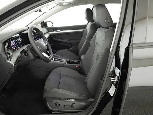 VW Golf Variant Business mHeV DSG