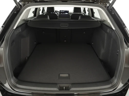 Bild eines VW Golf Variant Business mHeV DSG