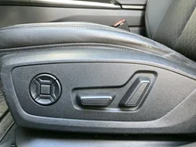 Audi A6 Avant 40 TDI quattro Design in brillantschwarz