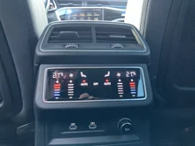 Audi A6 Avant 40 TDI quattro Design in brillantschwarz