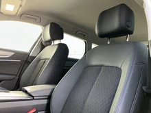 Audi A6 Avant 40 TDI quattro Design in brillantschwarz