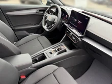 CUPRA Formentor e-HYBRID 204 PS DSG in Fjord-Blau