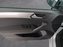 VW Touran TDI DSG in Reflexsilber Metallic