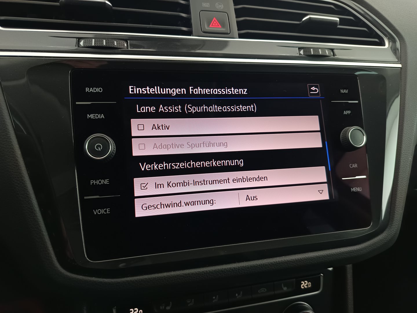 VW Tiguan Comfortline TDI SCR DSG | Bild 27 von 37