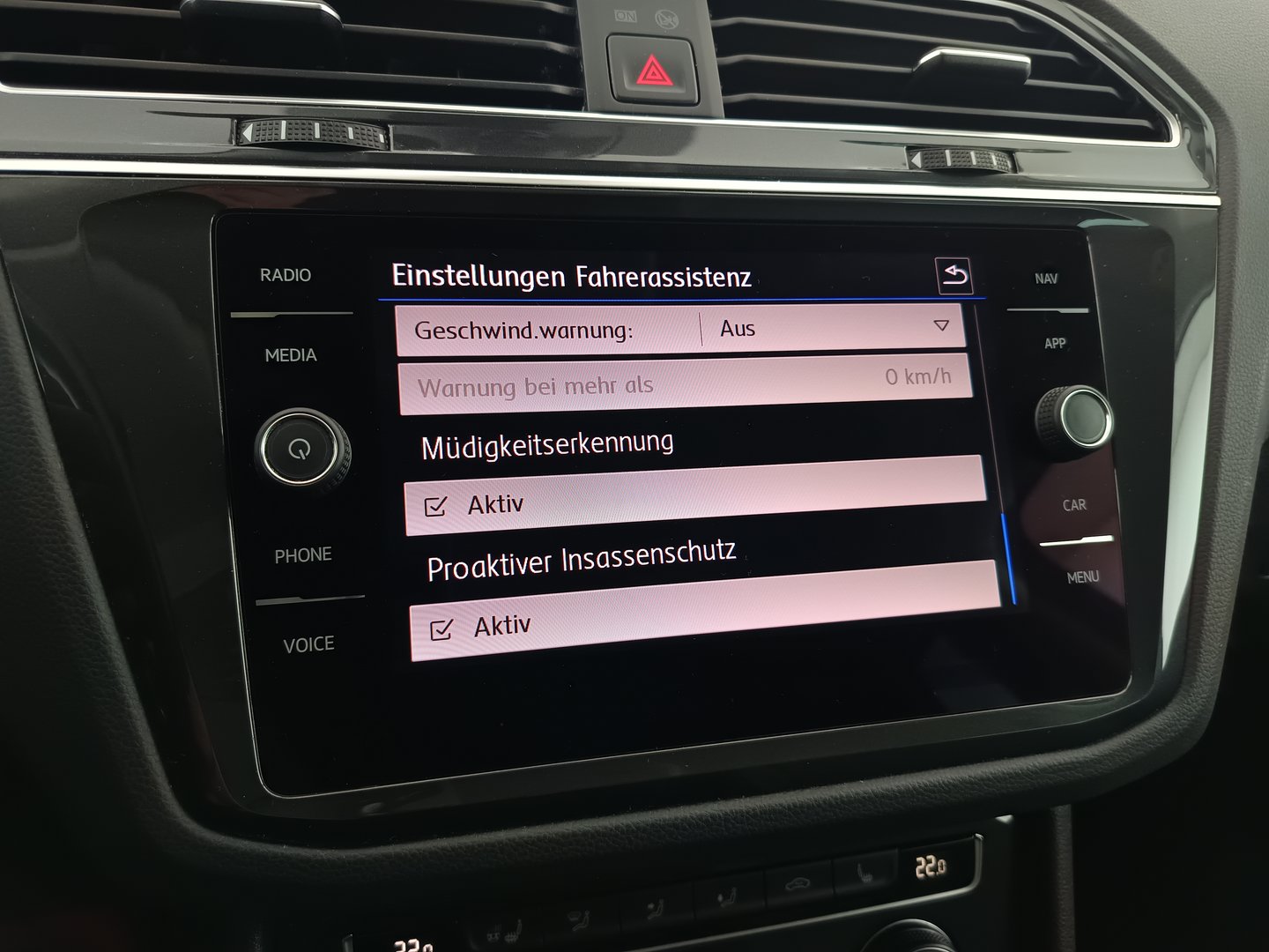 VW Tiguan Comfortline TDI SCR DSG | Bild 28 von 37