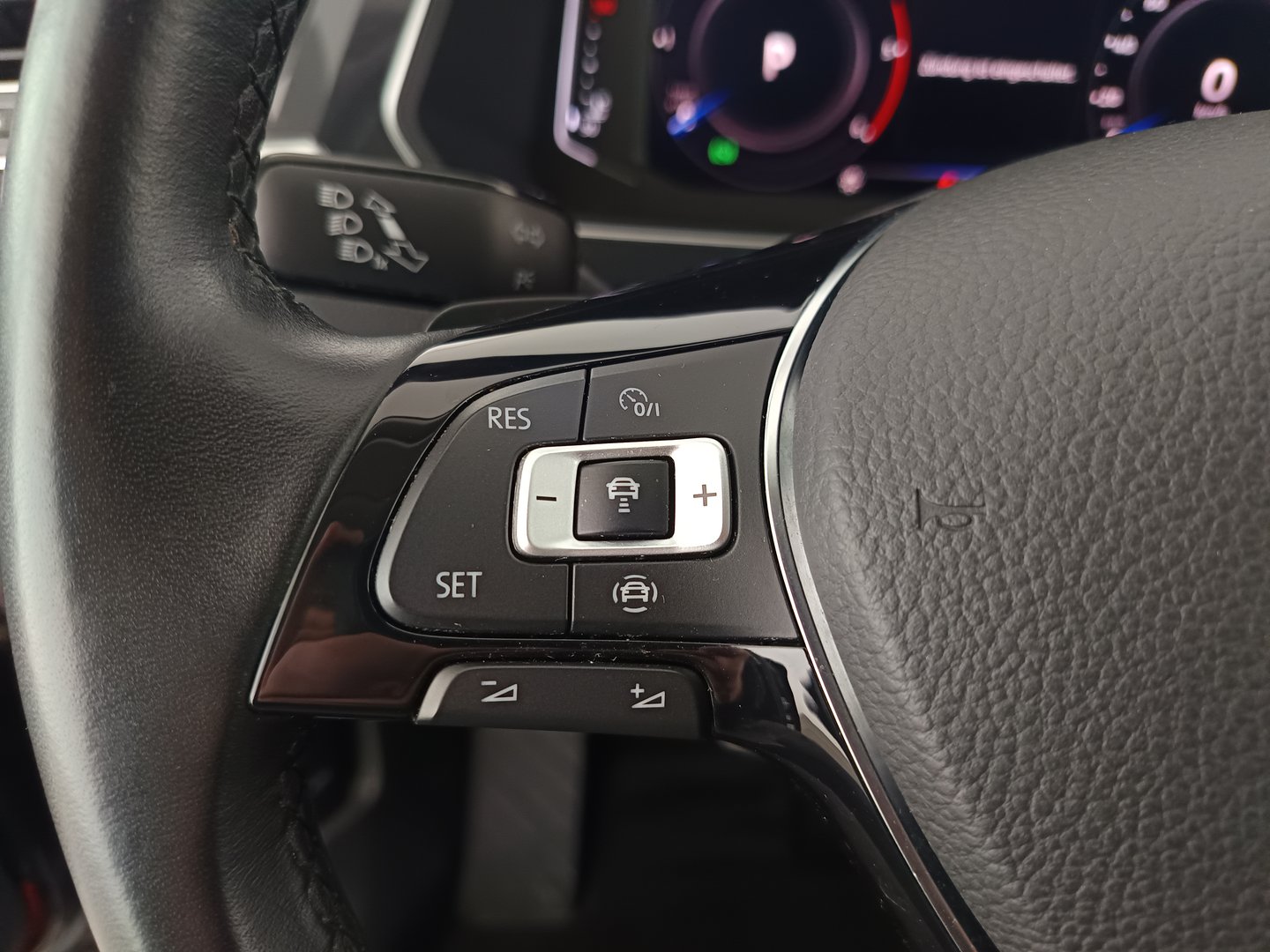 VW Tiguan Comfortline TDI SCR DSG | Bild 16 von 37