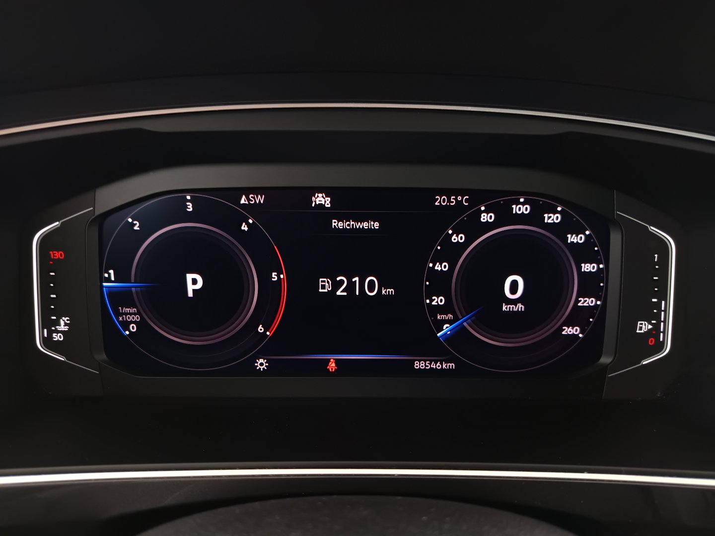 VW Tiguan Comfortline TDI SCR DSG | Bild 15 von 37