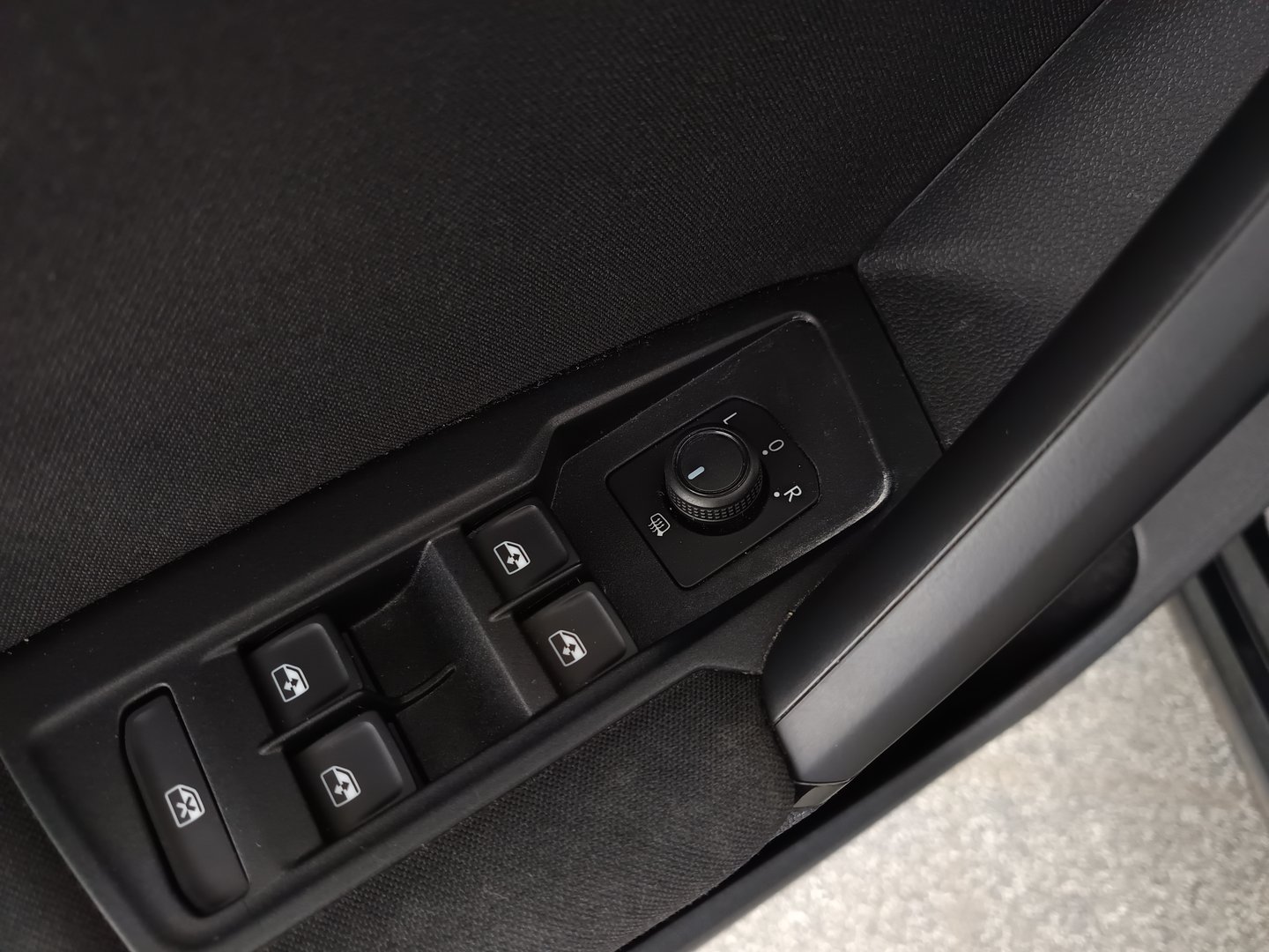 VW Tiguan Comfortline TDI SCR DSG | Bild 11 von 37