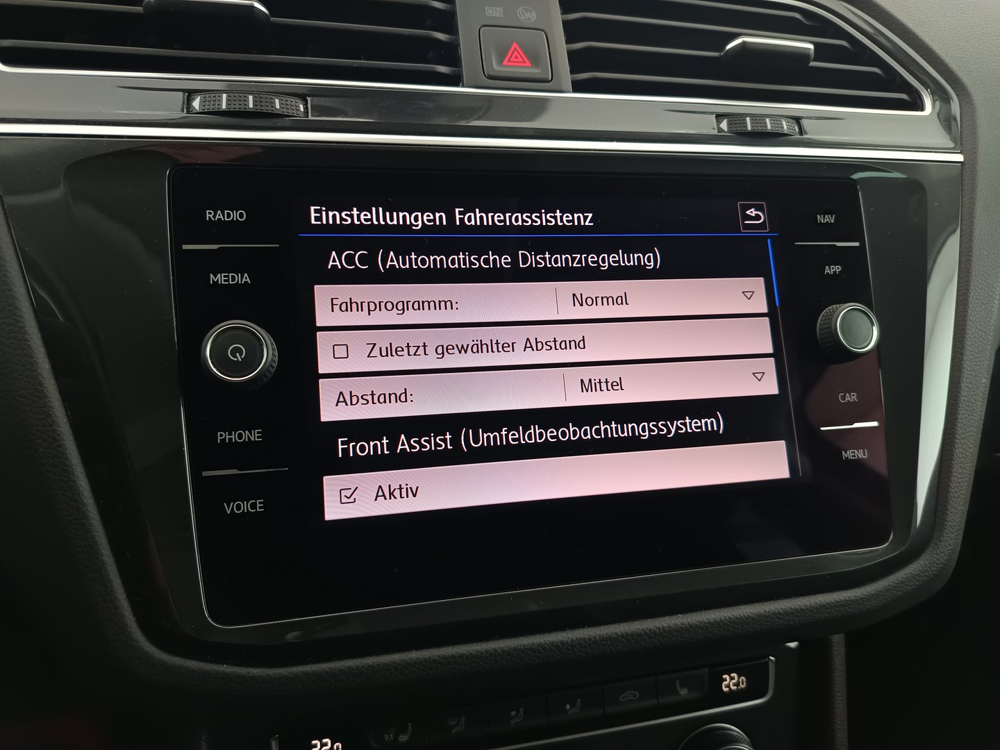 VW Tiguan Comfortline TDI SCR DSG | Bild 26 von 37