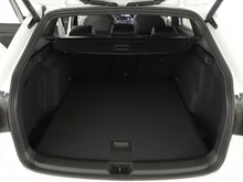 VW Golf Variant Sport mHeV DSG in Oryxweiß Perlmutteffekt