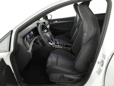 VW Golf Variant Sport mHeV DSG