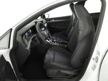VW Golf Variant Sport mHeV DSG in Oryxweiß Perlmutteffekt