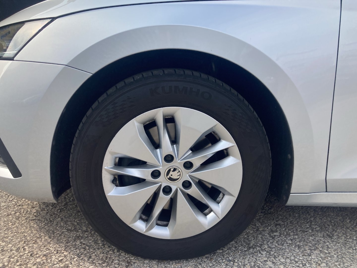 Škoda OCTAVIA Combi 4x4 Ambition TDI DSG | Bild 3 von 16