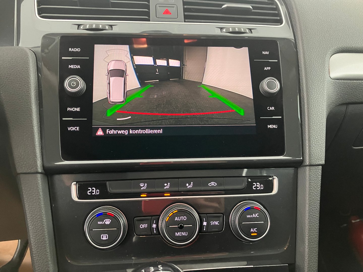 VW Golf Variant TDI SCR | Bild 8 von 12