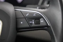 Audi A4 Avant 40 TDI quattro S line in MYTHOSSCHWARZ METALLIC