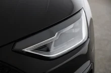 Audi A4 Avant 40 TDI quattro S line in MYTHOSSCHWARZ METALLIC