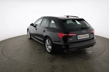 Audi A4 Avant 40 TDI quattro S line in MYTHOSSCHWARZ METALLIC