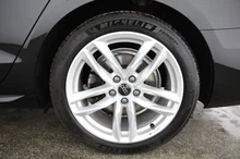 Audi A4 Avant 40 TDI quattro S line in MYTHOSSCHWARZ METALLIC