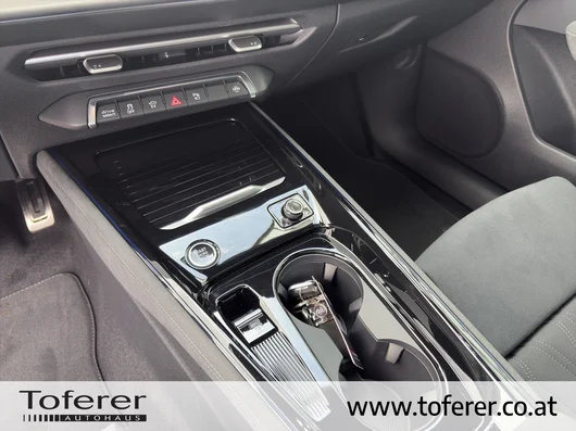 Bild eines Audi Q3 e-hybrid 200 kW