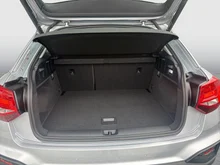 Audi Q2 30 TDI intense in florettsilber met.