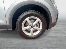 Audi Q2 30 TDI intense in florettsilber met.