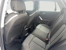 Audi Q2 30 TDI intense in florettsilber met.