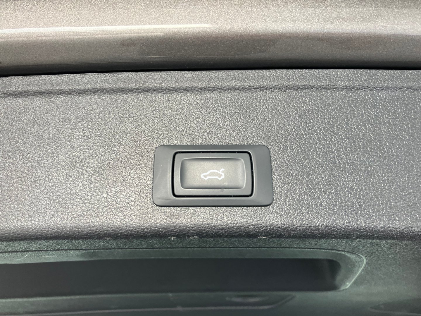 Audi A4 Avant 30 TDI | Bild 13 von 15