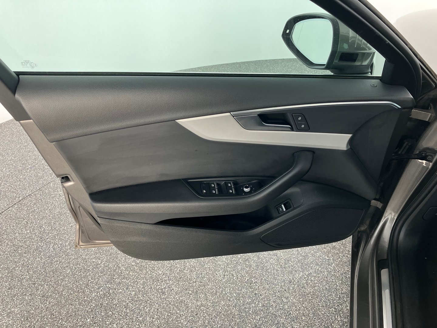 Audi A4 Avant 30 TDI | Bild 4 von 15