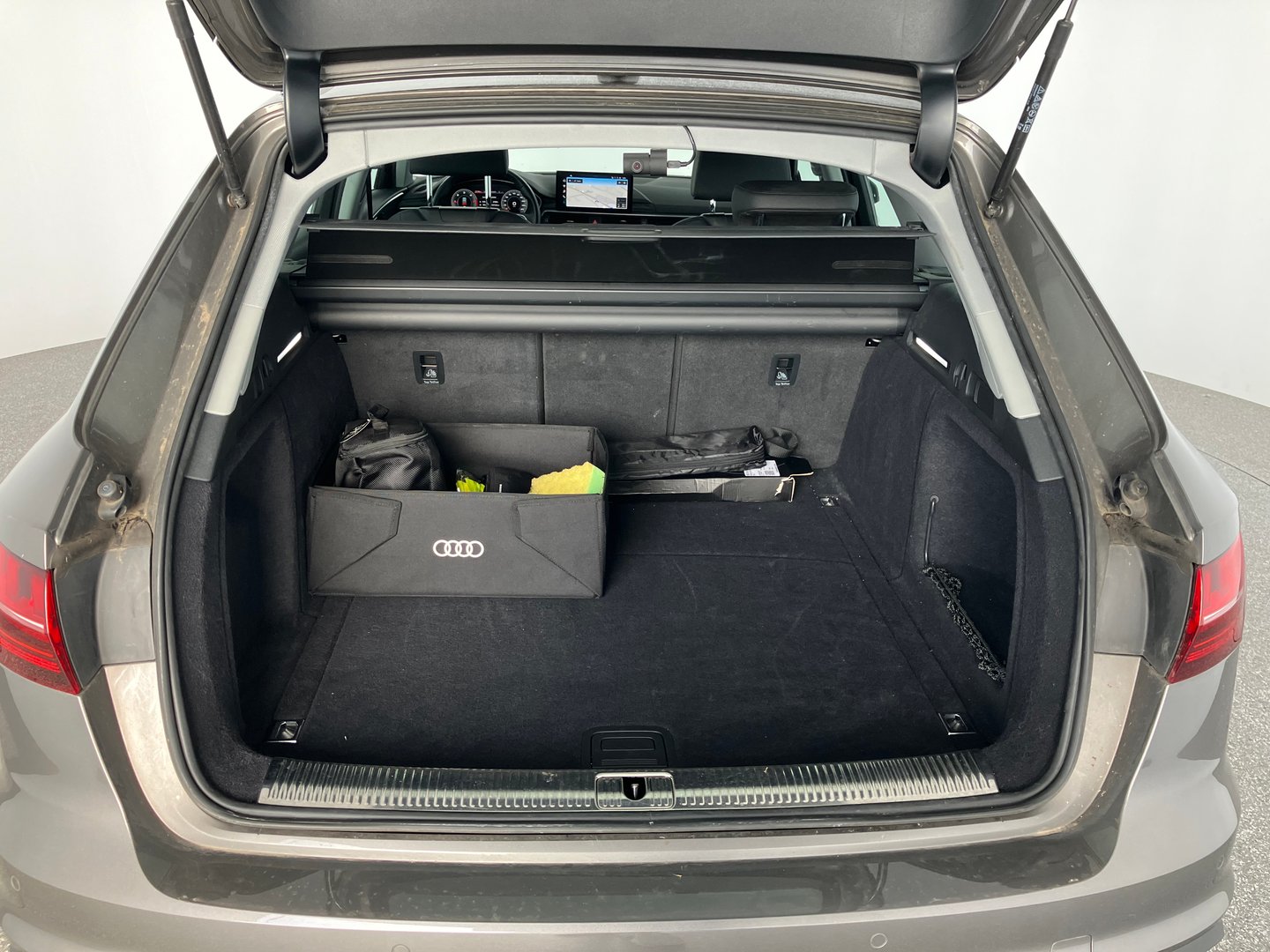 Audi A4 Avant 30 TDI | Bild 12 von 15