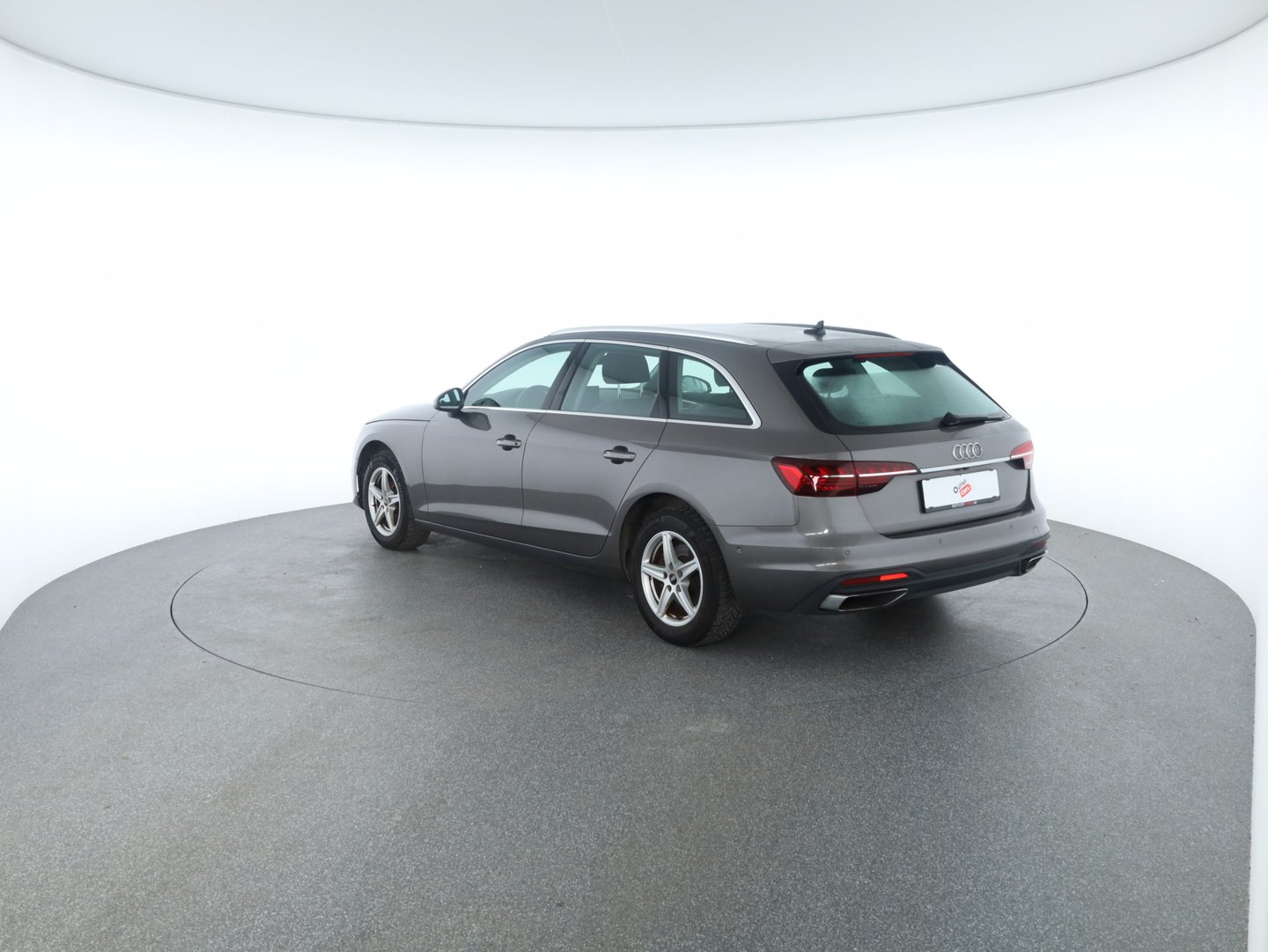 Audi A4 Avant 30 TDI | Bild 2 von 15
