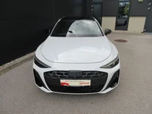 Audi A6 Avant e-hybrid quattro 270 kW in Gletscherweiß Metallic