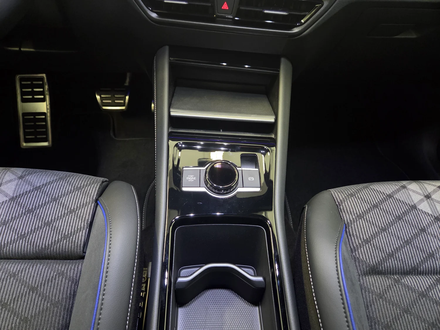 Bild eines Tayron Sport eHybrid DSG 150kW