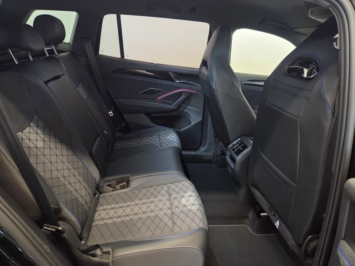 Bild eines Tayron Sport eHybrid DSG 150kW