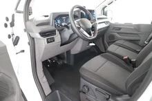 VW Transporter Doka-Pritsche TDI 4MOTION in Clear White