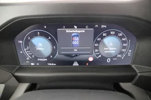 VW Transporter Doka-Pritsche TDI 4MOTION in Clear White