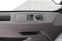 VW Transporter Doka-Pritsche TDI 4MOTION in Clear White