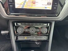 VW Touran Sky TDI SCR DSG 5-Sitzer in Reflexsilber Metallic
