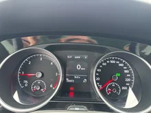 VW Touran Sky TDI SCR DSG 5-Sitzer in Reflexsilber Metallic