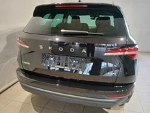 Škoda Karoq 4x4 Selection TDI DSG in Black-Magic Perleffekt