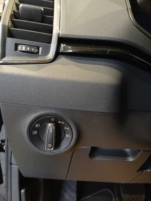 Škoda Karoq 4x4 Selection TDI DSG in Black-Magic Perleffekt