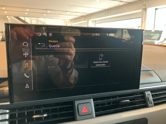 Bild eines Audi A4 Avant 30 TDI S line