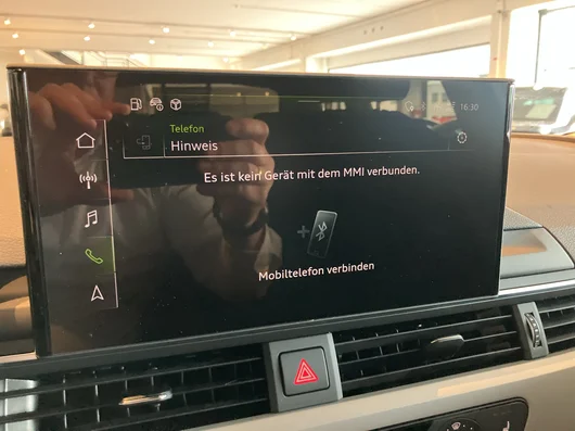 Bild eines Audi A4 Avant 30 TDI S line