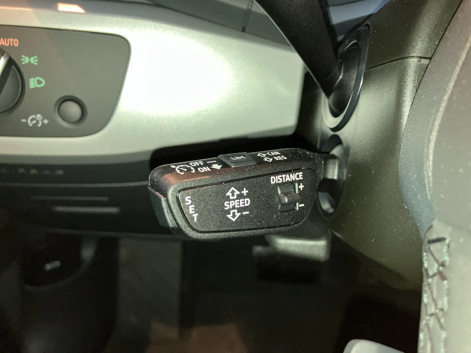 Bild eines Audi A4 Avant 30 TDI S line