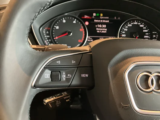 Bild eines Audi A4 Avant 30 TDI S line