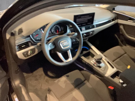 Bild eines Audi A4 Avant 30 TDI S line