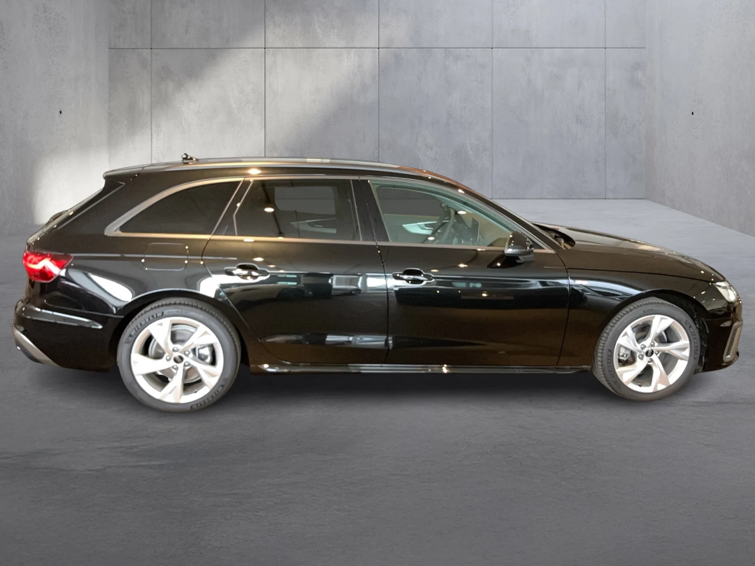 Bild eines Audi A4 Avant 30 TDI S line
